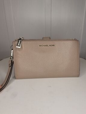 Michael Kors Adele Leather Smartphone Wallet
